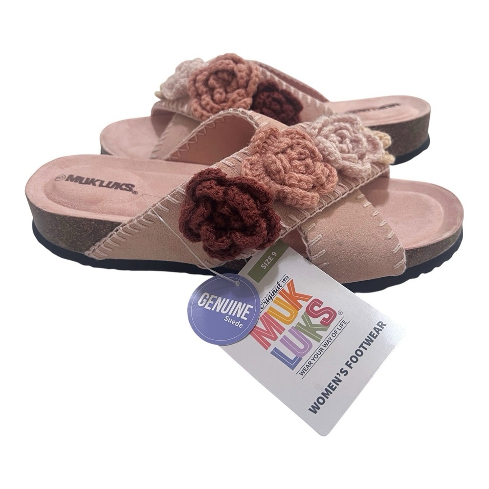 MUK LUKS Blush Pink Suede Sandals Knit Rose Appliqués Women's Size 9 NEW!
